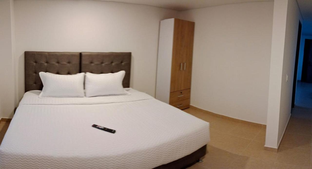 Aparta Suite Plaza Premium Bogota Exterior photo